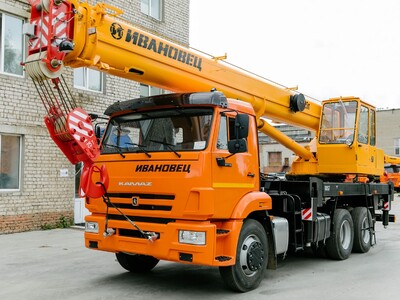 Автокран Ивановец 25 тонн длина стрелы 22 метра